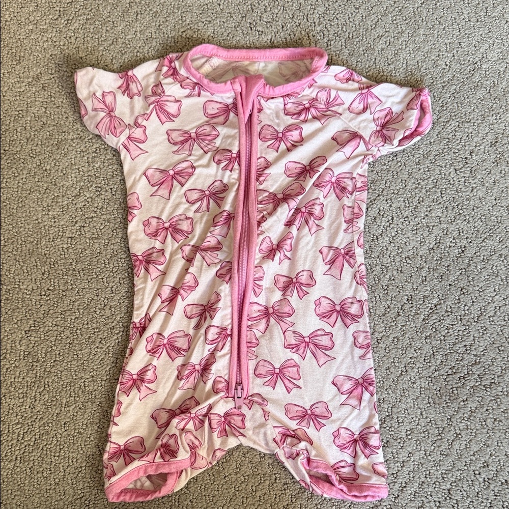 Pink Bow Patterned Baby Onesie